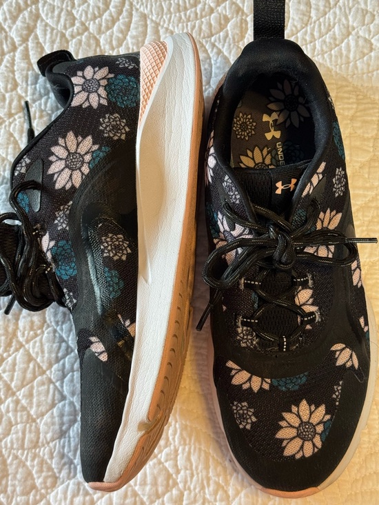 Under Armour Shoes - Under Armour Charged RC Womens Running Trainers Floral Print 9.5 M
